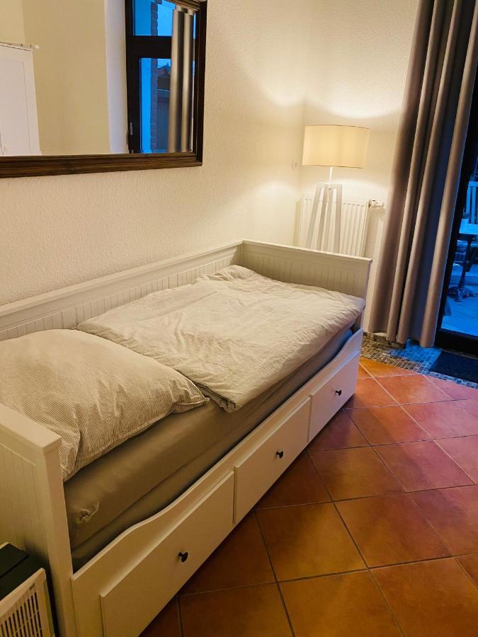 Apartment Mit Terrasse Ip-Tv Stellplatz Krefeld Eksteriør bilde